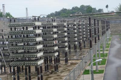 向家壩-上海±800kV特高壓直流輸電工程復龍換流站：交流濾波電容器